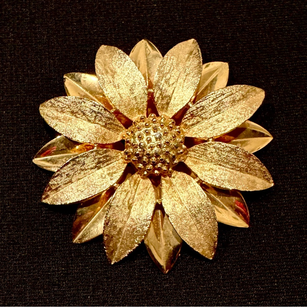 Vintage Sarah Coventry 1970s Large Statement Gold Flower Brooch, New Never Worn